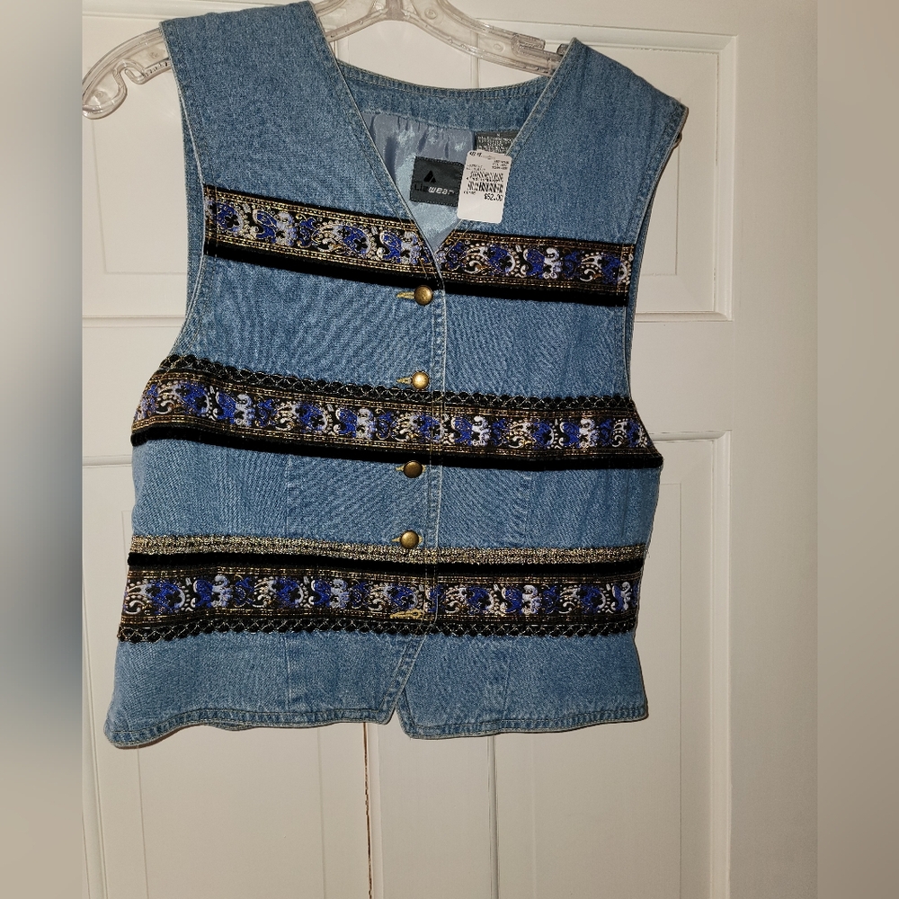 Liz Wear Denim Vest with Blue and Gold Accents Size Medium NWT